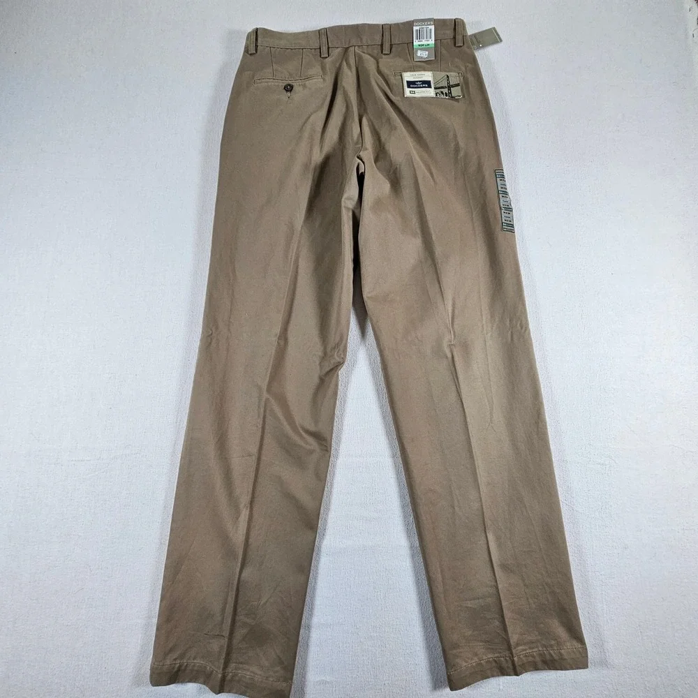 Dockers True Chino Pants Mens 34x34 Khaki D4 Relaxed Fit Pleated 406951024 NEW
